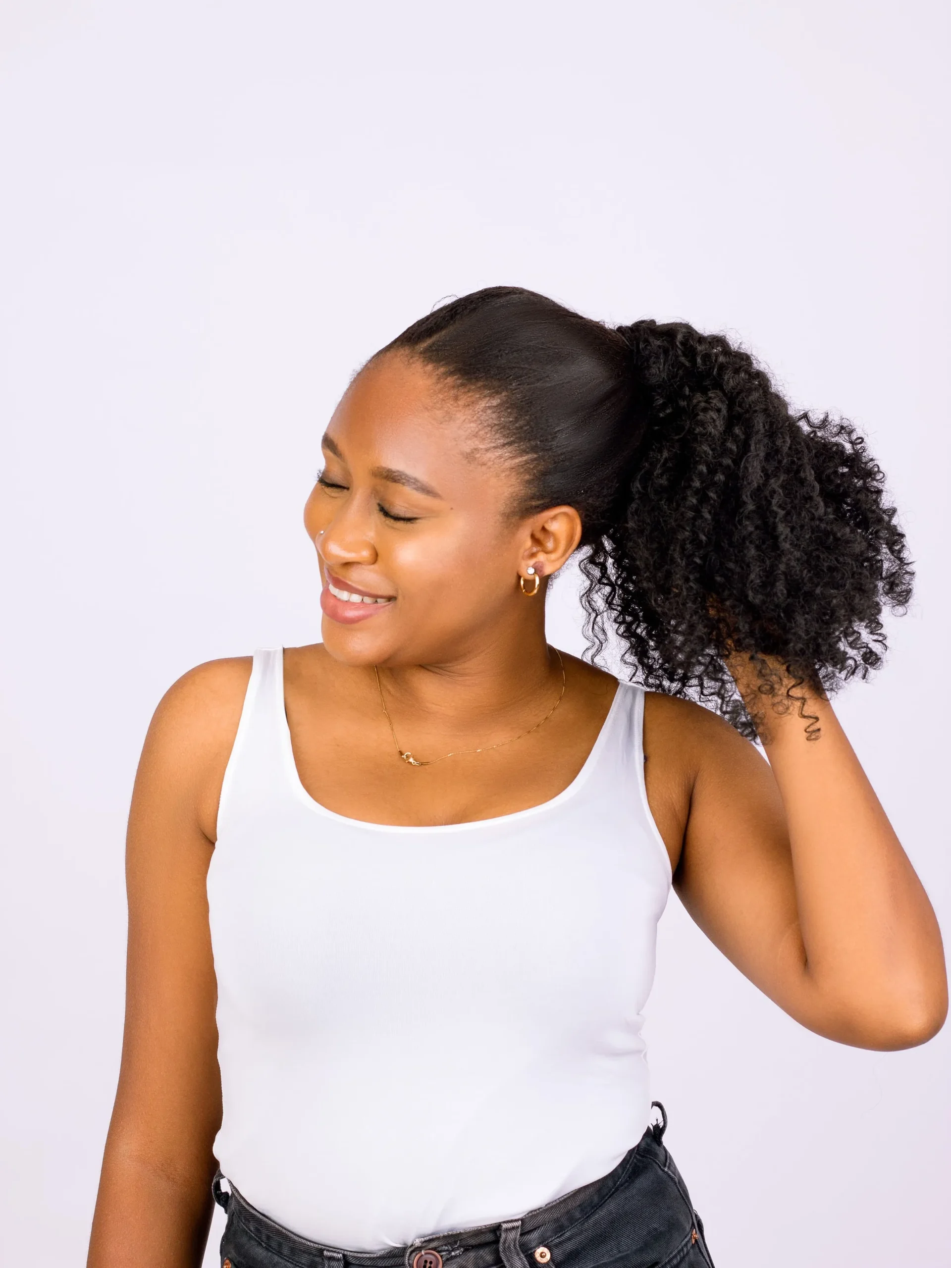 Kinky curl side view